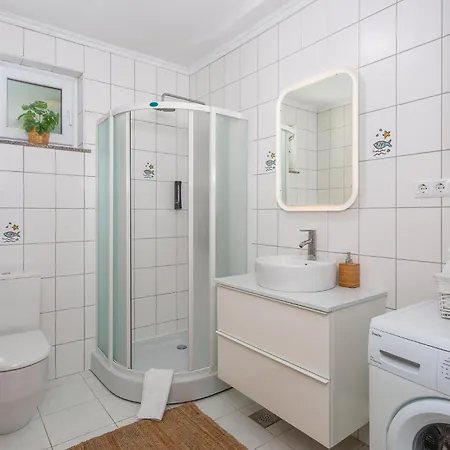 Ferienhaus Awesome In With Jacuzzi