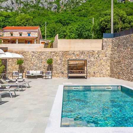 Awesome In With Jacuzzi Bribir (Primorje-Gorski Kotar)