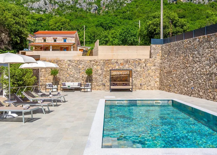 Awesome In With Jacuzzi Bribir (Primorje-Gorski Kotar)
