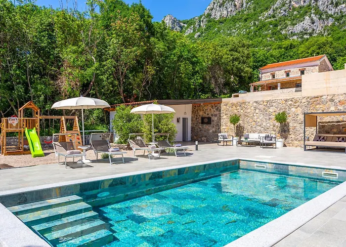 Awesome In With Jacuzzi * Bribir (Primorje-Gorski Kotar)