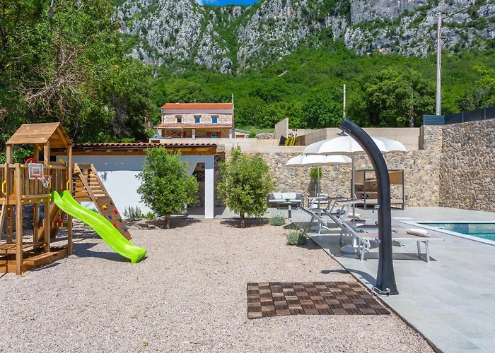 Awesome In With Jacuzzi * Bribir (Primorje-Gorski Kotar)